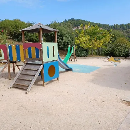 Climatise Avec Terrasse Et Apercu - Golf De St Tropez *