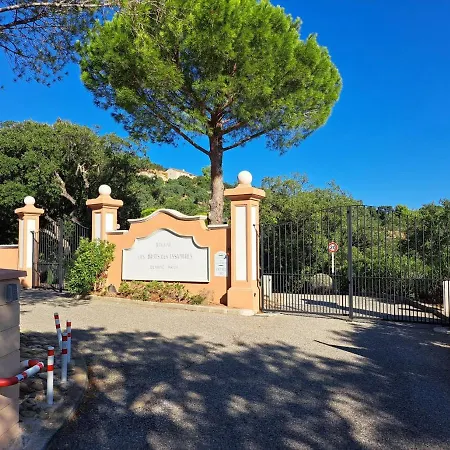 Apartment Climatise - Terrasse Avec Apercu - Golf De St Tropez *